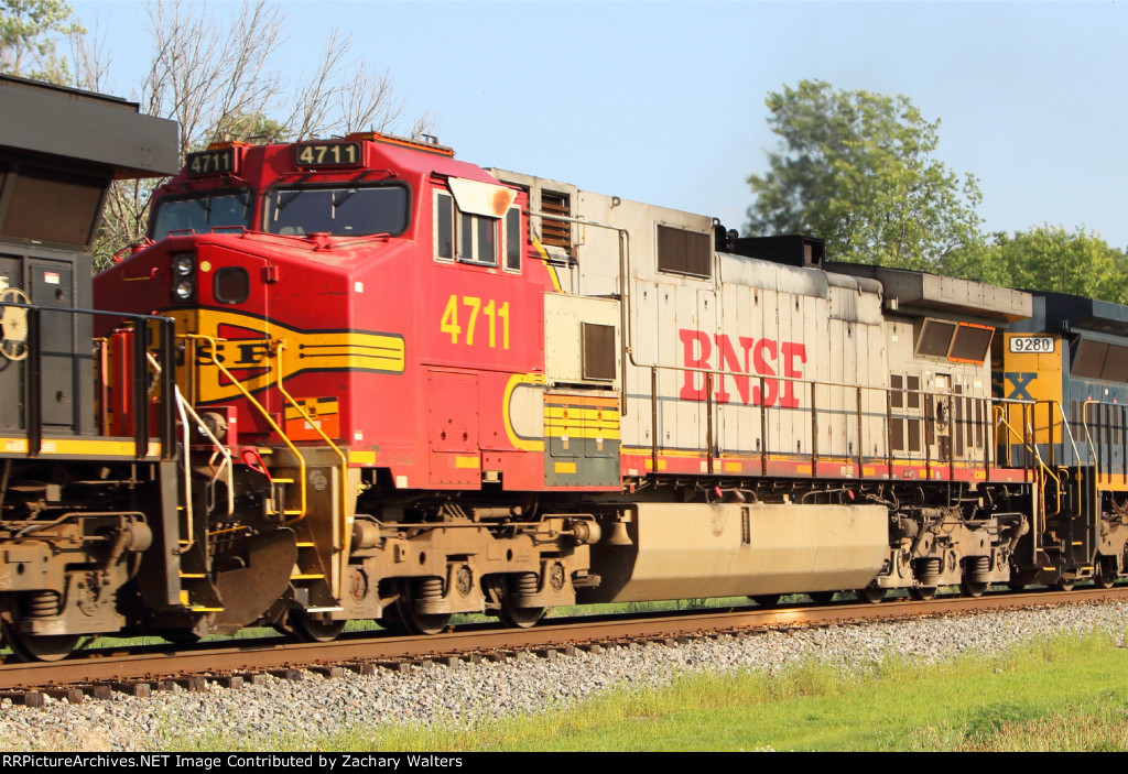 BNSF 4711